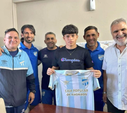 Mundialista Fabián Borda firmó su primer contrato profesional con Atlético Tucumán
