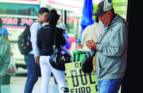 Dólar paralelo se dispara y alertan estancamiento económico con inflación en Bolivia