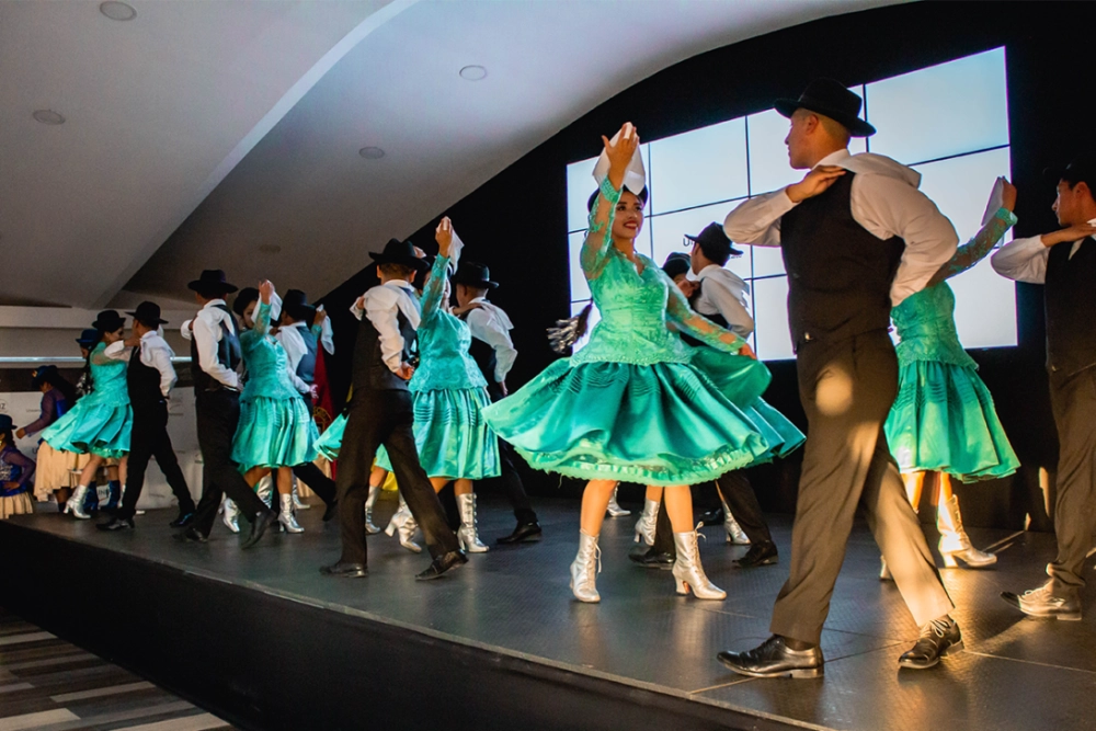 La danza, una actividad que nos permite expresarnos mejor y desarrollar habilidades para la vida