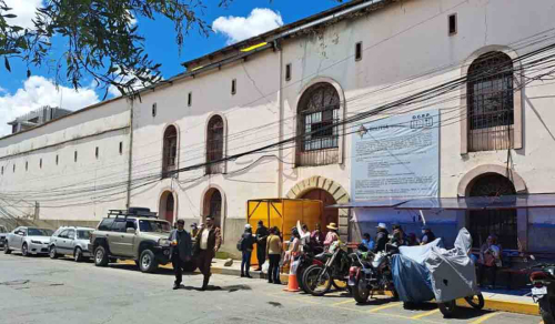 Investigan a dos policías por la fuga de un par de reos de la cárcel de San Pedro