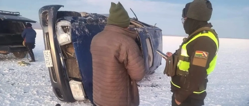 Turista tomó el volante para grabar un video: Aparatoso accidente en el Salar de Uyuni dejó un extranjero fallecido