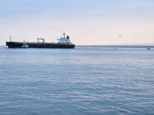 YPFB descarga 41 millones de litros de gasolina en Arica y cinco buques más esperan para importación a Bolivia