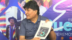 Evo Morales pública encuestas en su programa pese a la prohibición del TSE