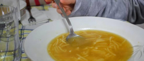 Denuncian que una joven fue dopada y violada tras comer una sopa; hay un aprehendido