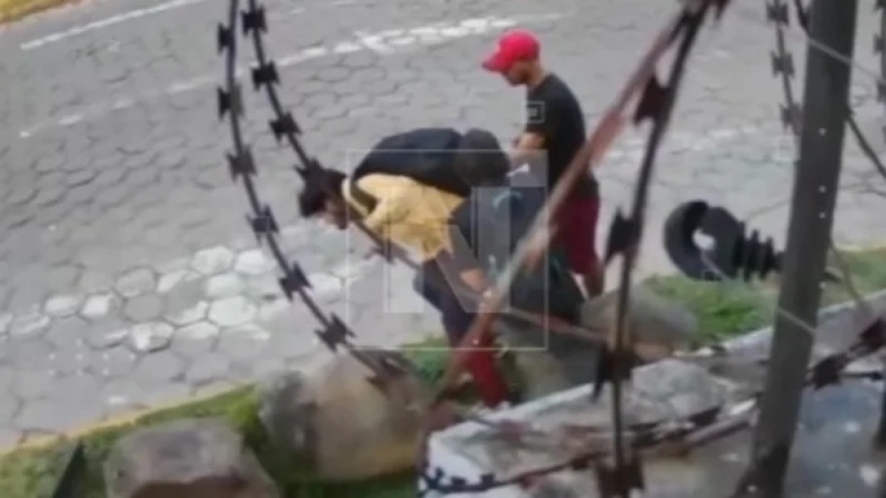 “Me amenazaron con un cuchillo”: así atracaron a un hombre al salir de su trabajo en la avenida La Salle